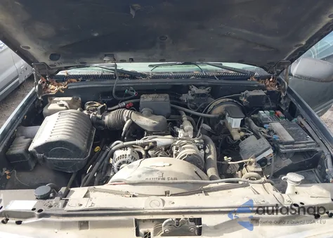 1998 Chevrolet K1500 Fleetside из США, поврежденный, VIN 1GCEK19R4WR106916